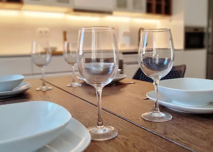 Apartment Casa Nautica T2 *